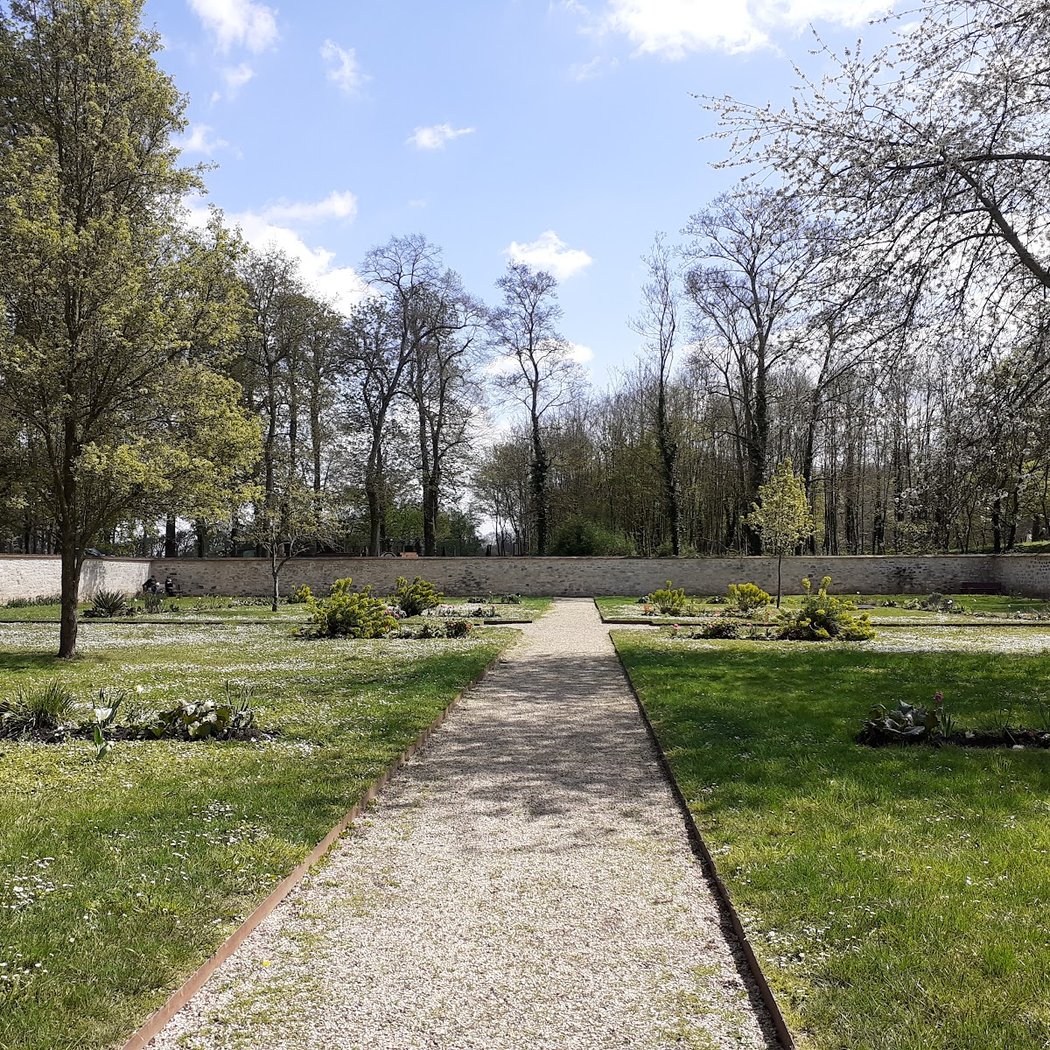 Valois Garden 2